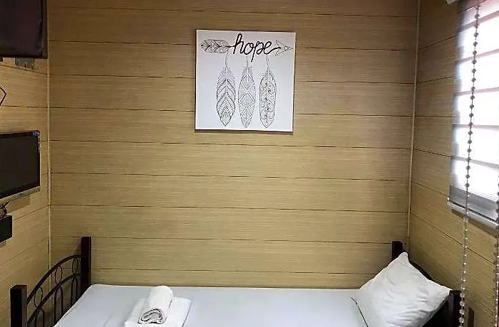 Maine Residences Leveriza Pasay Отель