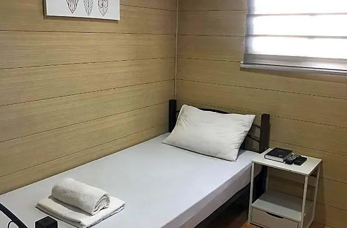 Отель Maine Residences Leveriza Pasay Манила