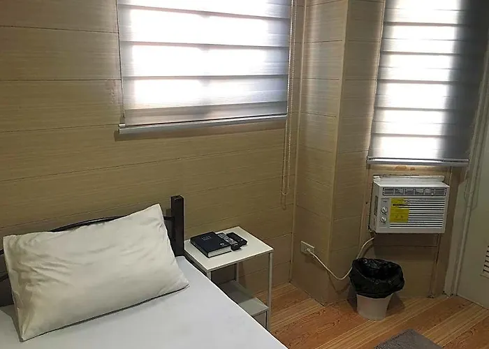 Maine Residences Leveriza Pasay Отель 2*