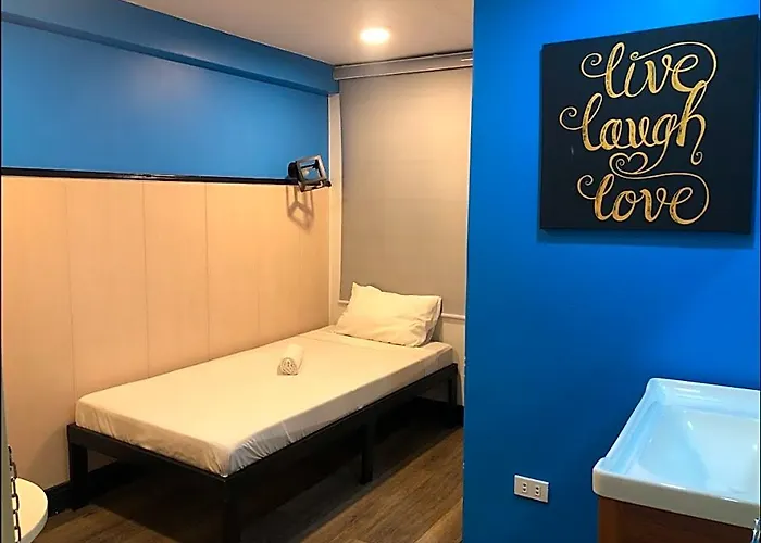 Maine Residences Leveriza Pasay Отель Манила